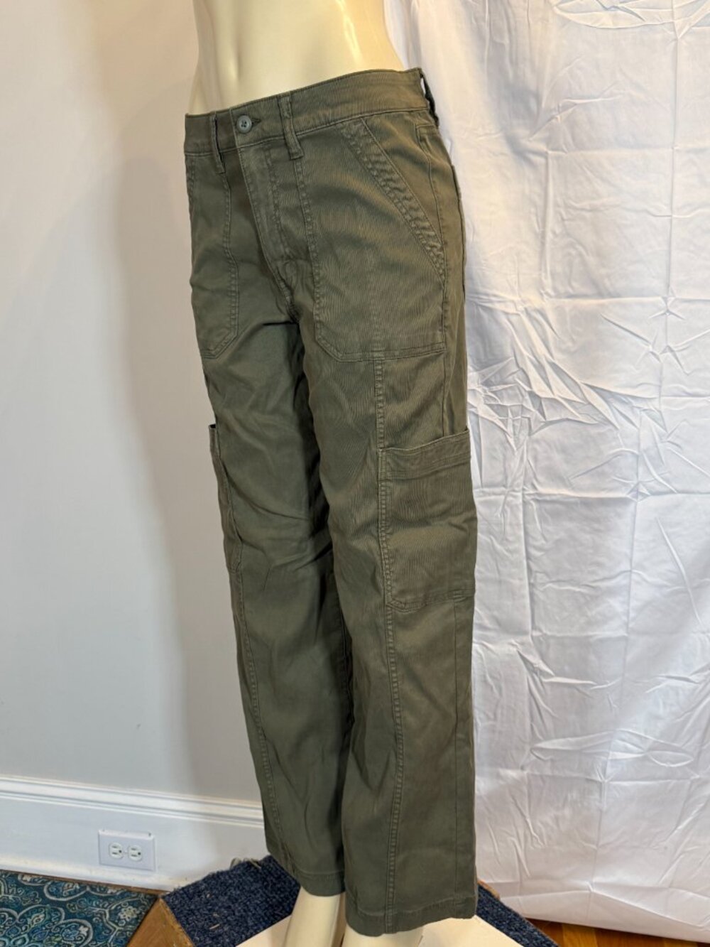 American Eagle Stovepipe Hi Rise Olive Green Cargo Pants Women's 6 Standard NWT!